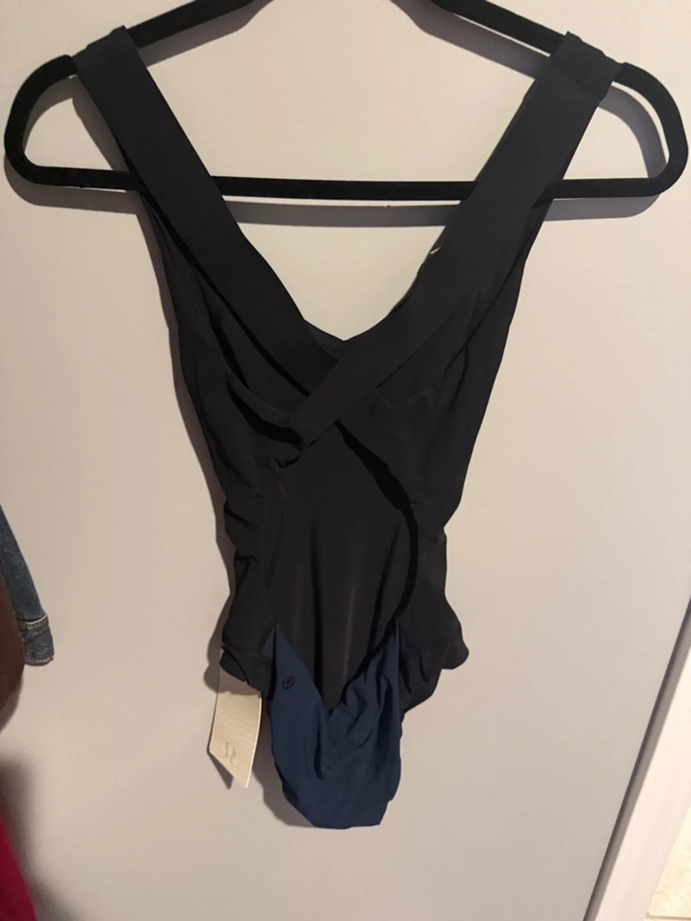 Lululemon 6 swim reversible Navy and Black One-Piece Swimsuit - Picture 2 of 5